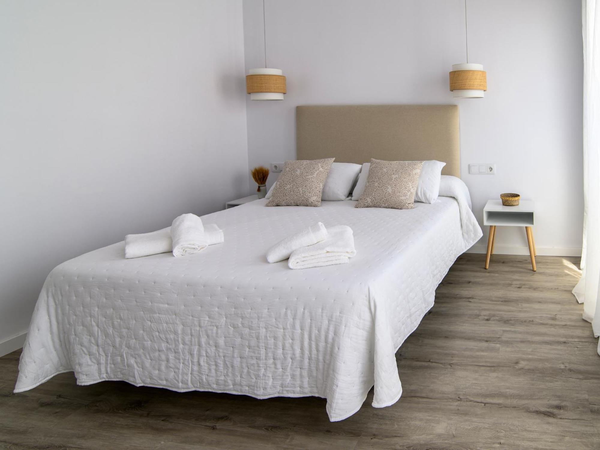 Antonella Suites Fuentes de Andalucía Екстериор снимка